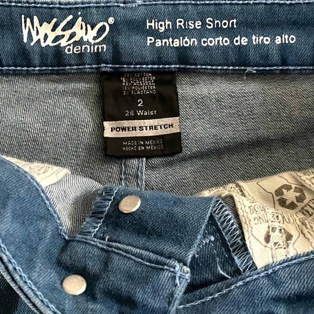 High Rise shorts - Picture 3 of 3